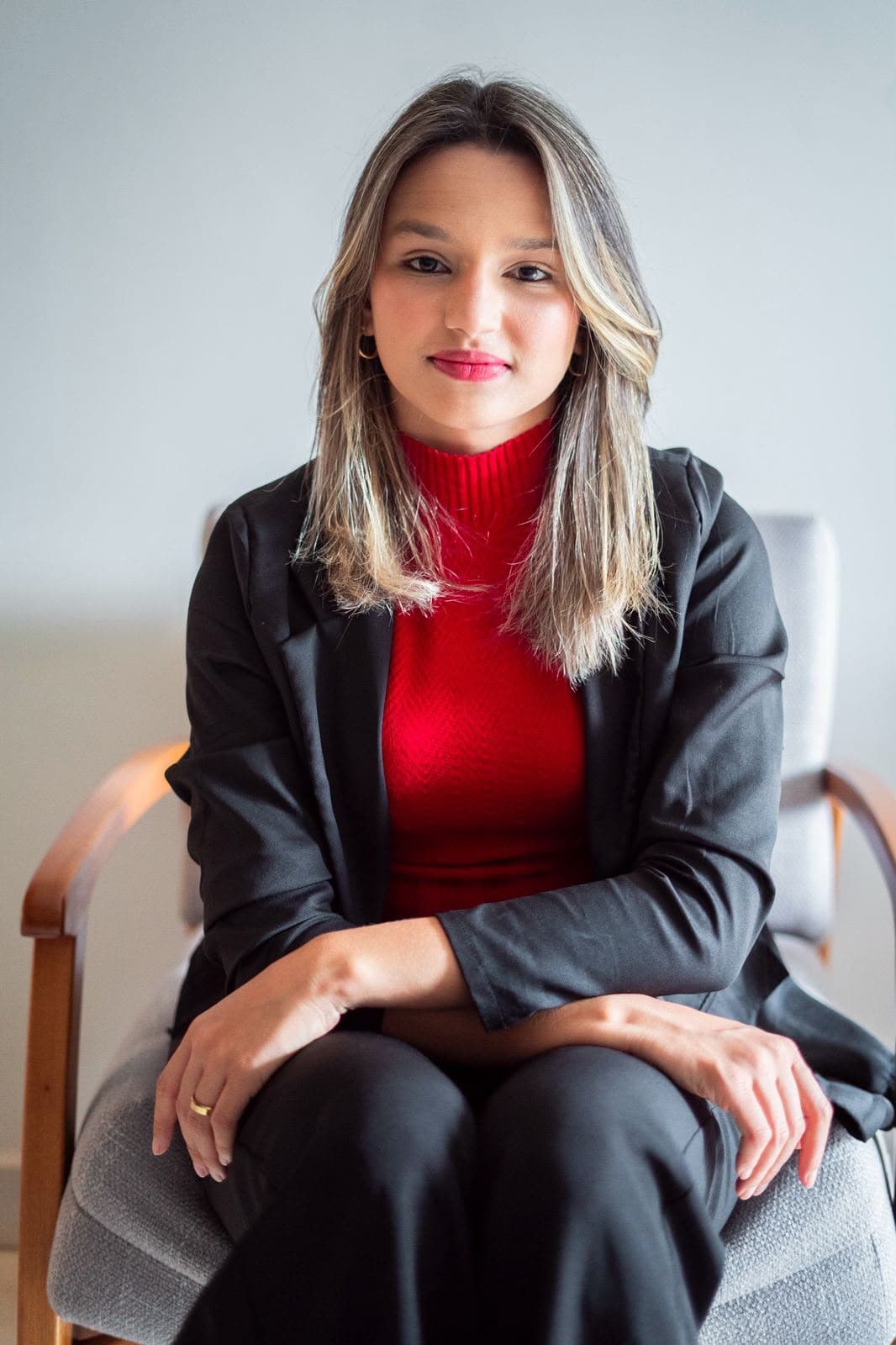 Dra. Aritana Bernardo Pires, advogada previdenciária